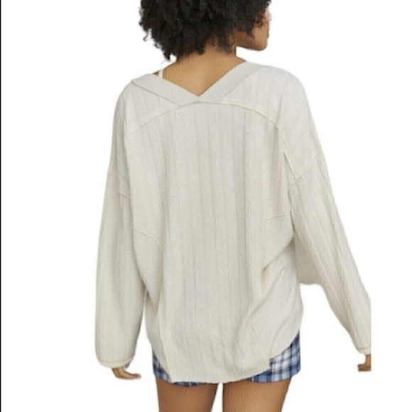 Urban Outfitters V Neck Sweater Neutral Soft Knit Pullover Relaxed Fit Small - Picture 2 of 11